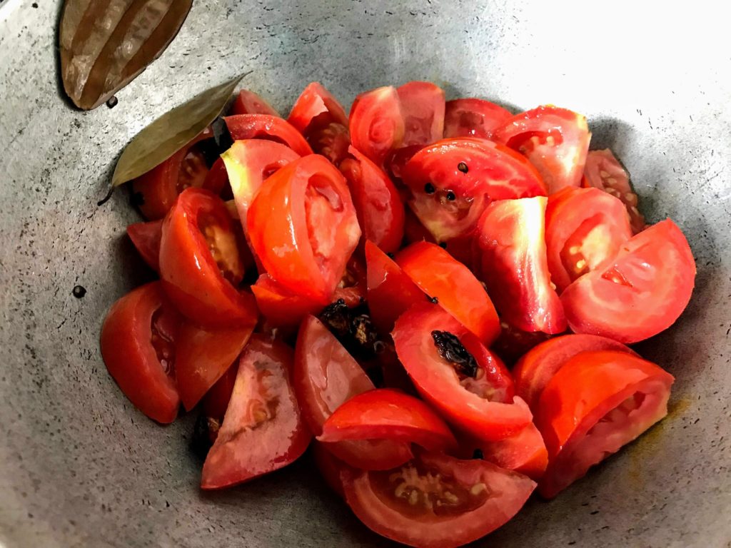 Tomato pieces