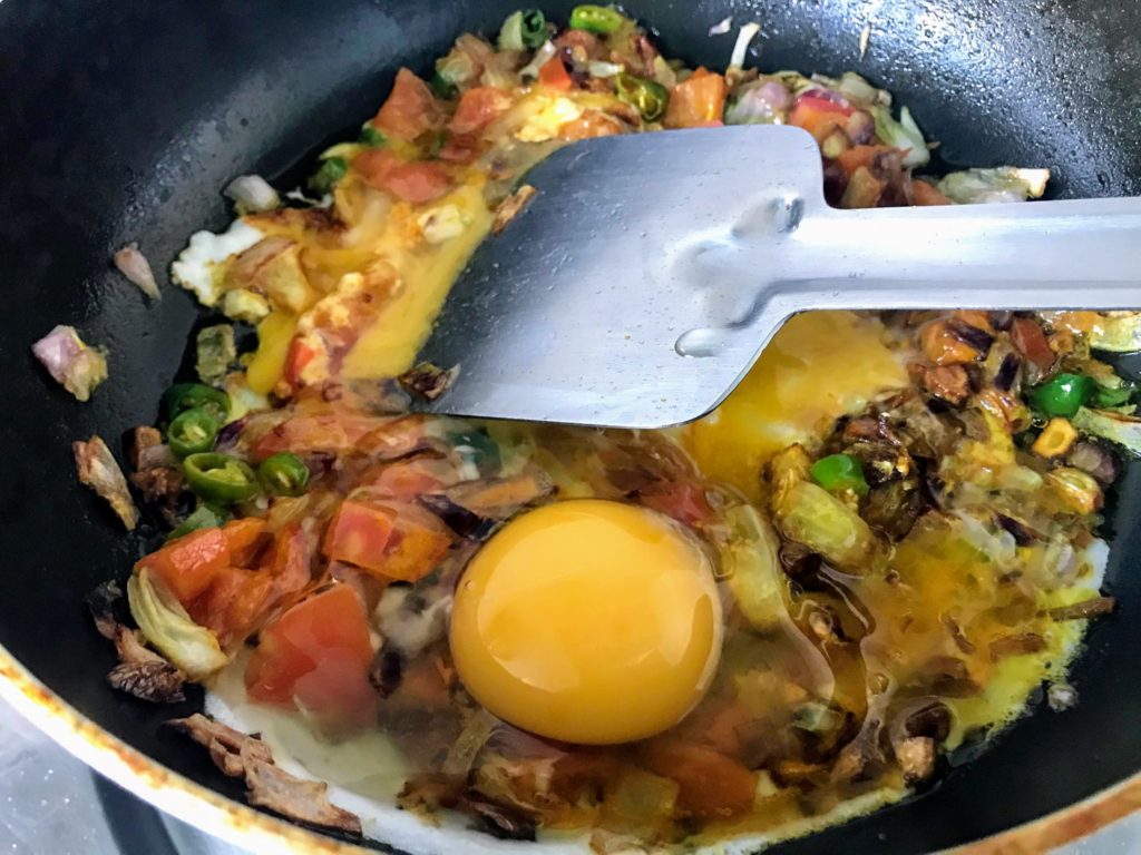 Frying egg